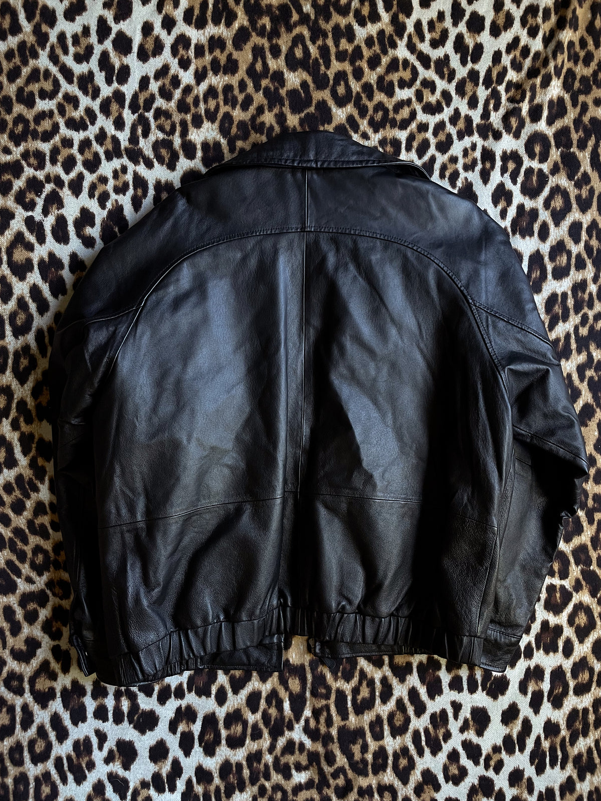 VINTAGE LEATHER BOMBER JACKET