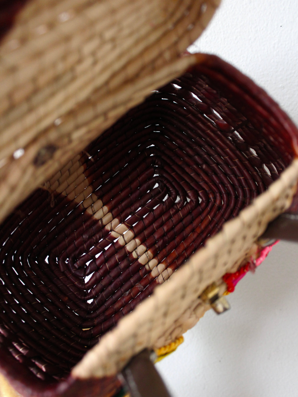 COLORFUL PALM LEAF BASKET BAG