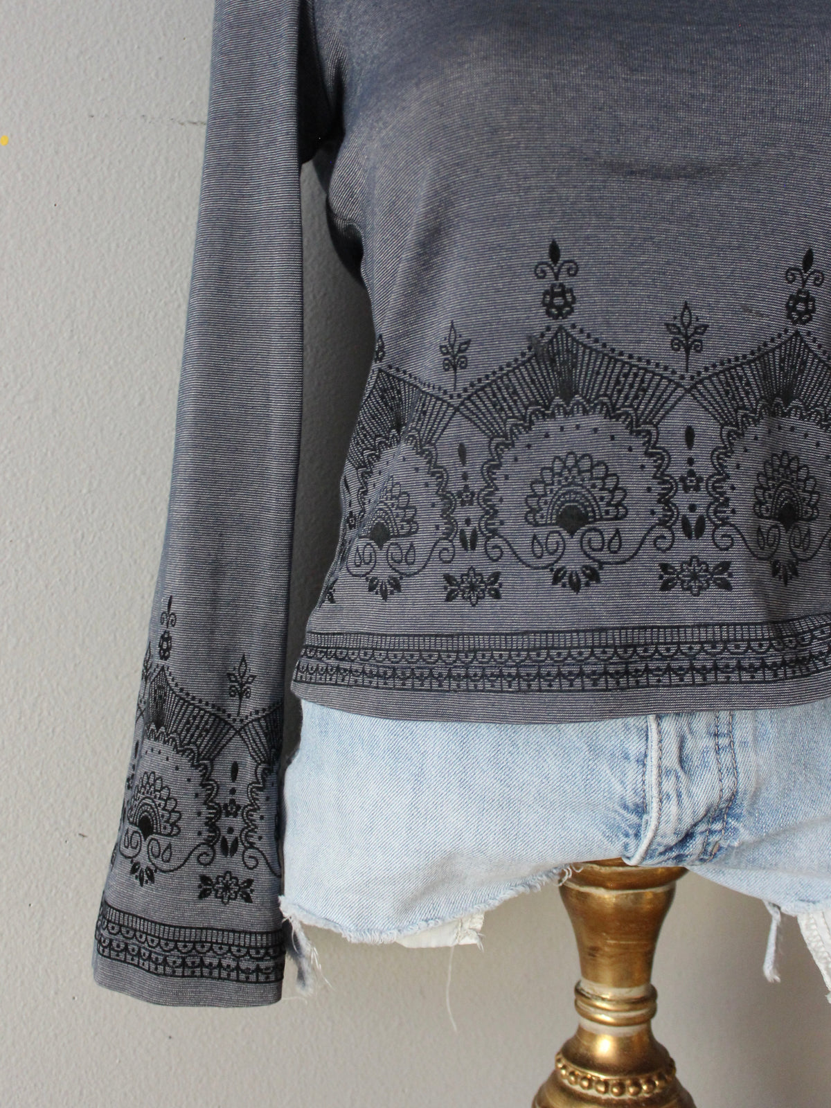 VINTAGE BELL SLEEVE TOP
