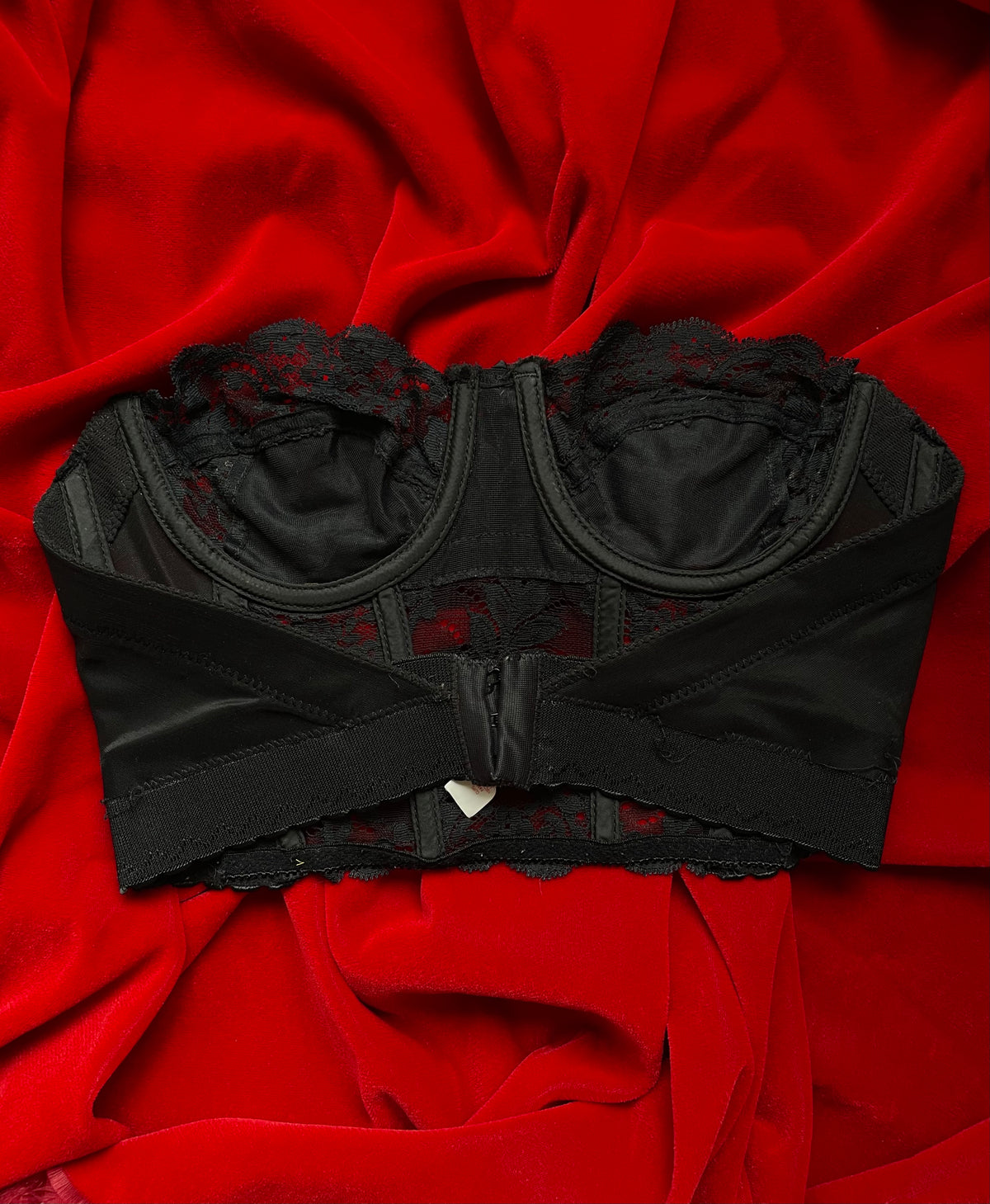 VINTAGE STRAPLESS BLACK LACE BUSTIER