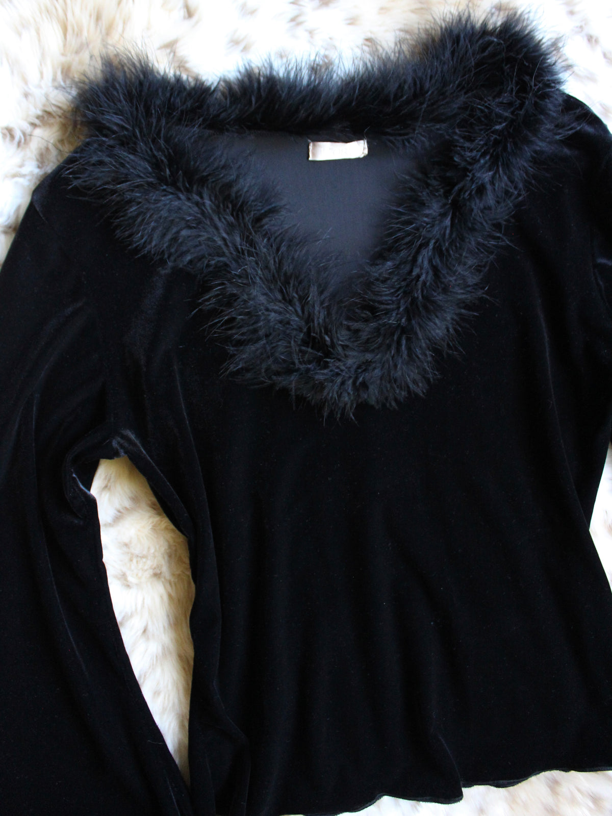 VINTAGE 90’S BLACK VELOUR BELL SLEEVE TOP