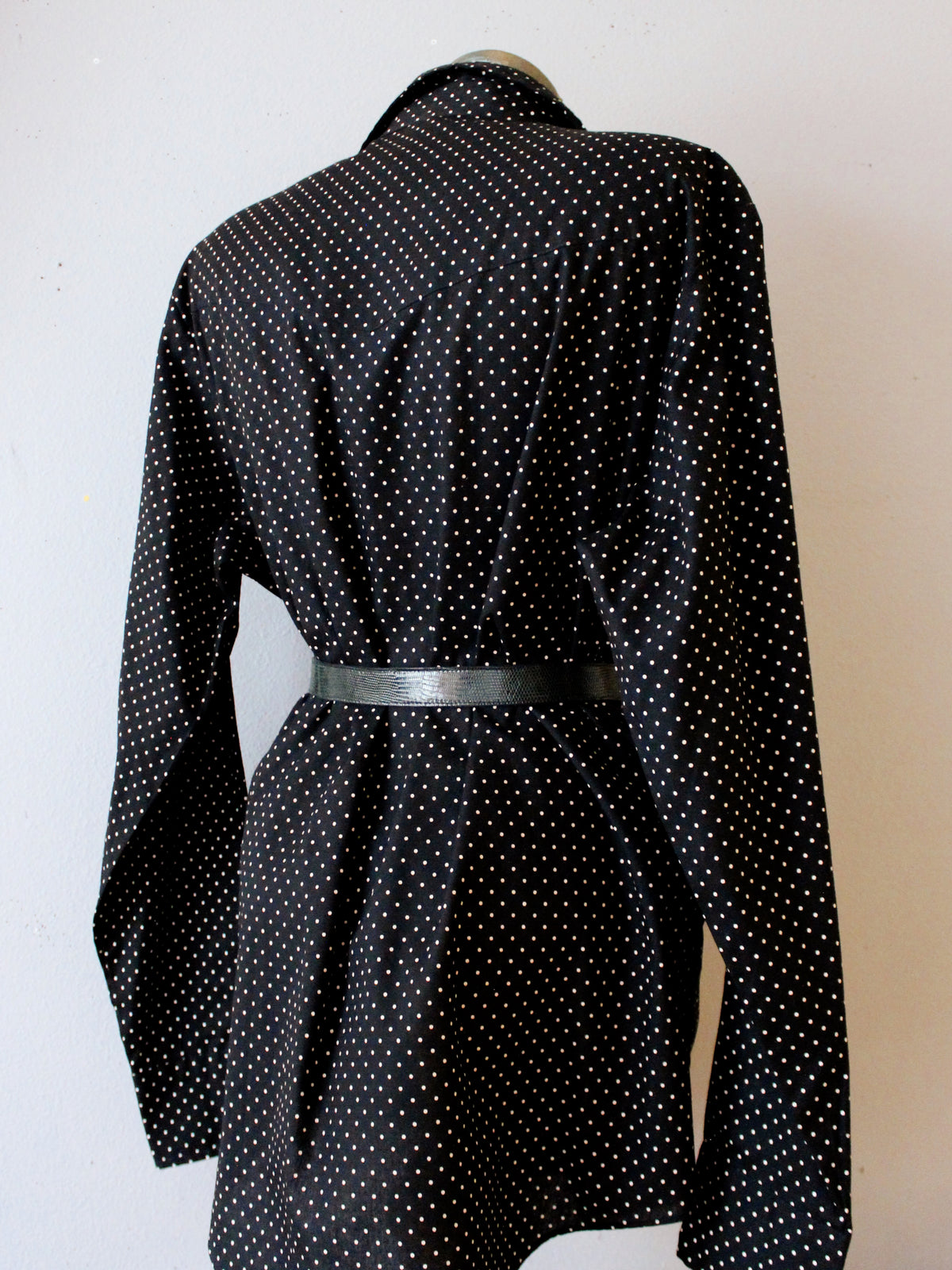 VINTAGE MICRO POLKA DOT PEARL SNAP BUTTON-UP