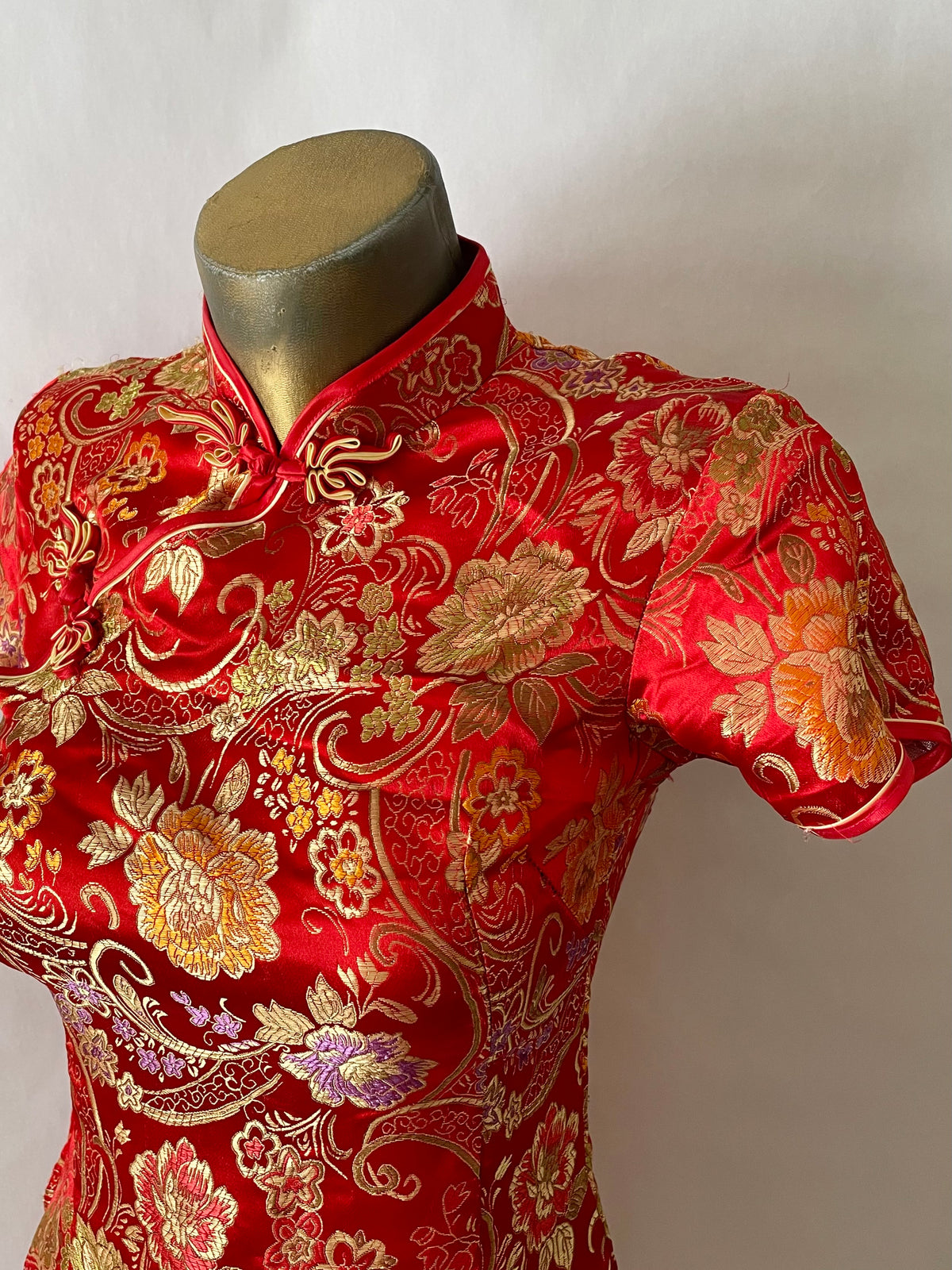 SHORT SILKY QIPAU DRESS