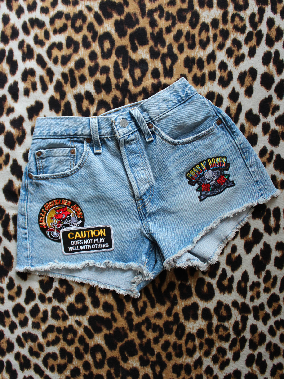 GNR + BIKER PATCH LEVI 501 SHORTS