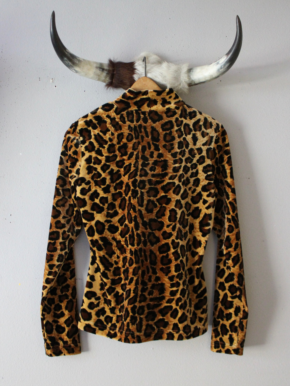 VINTAGE LEOPARD PRINT TURTLENECK