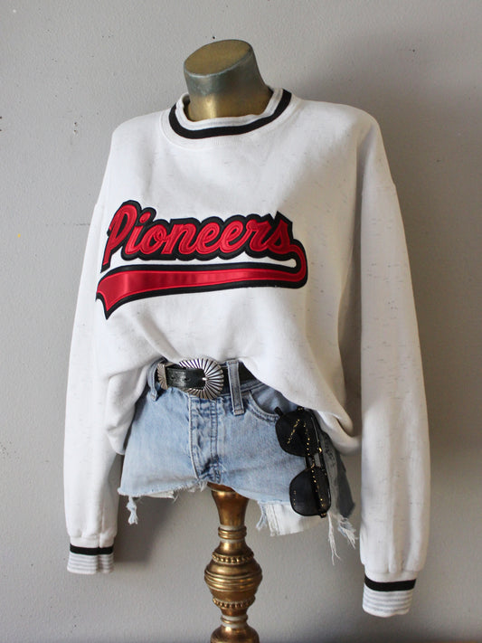 VINTAGE PIONEERS CREWNECK SWEATSHIRT