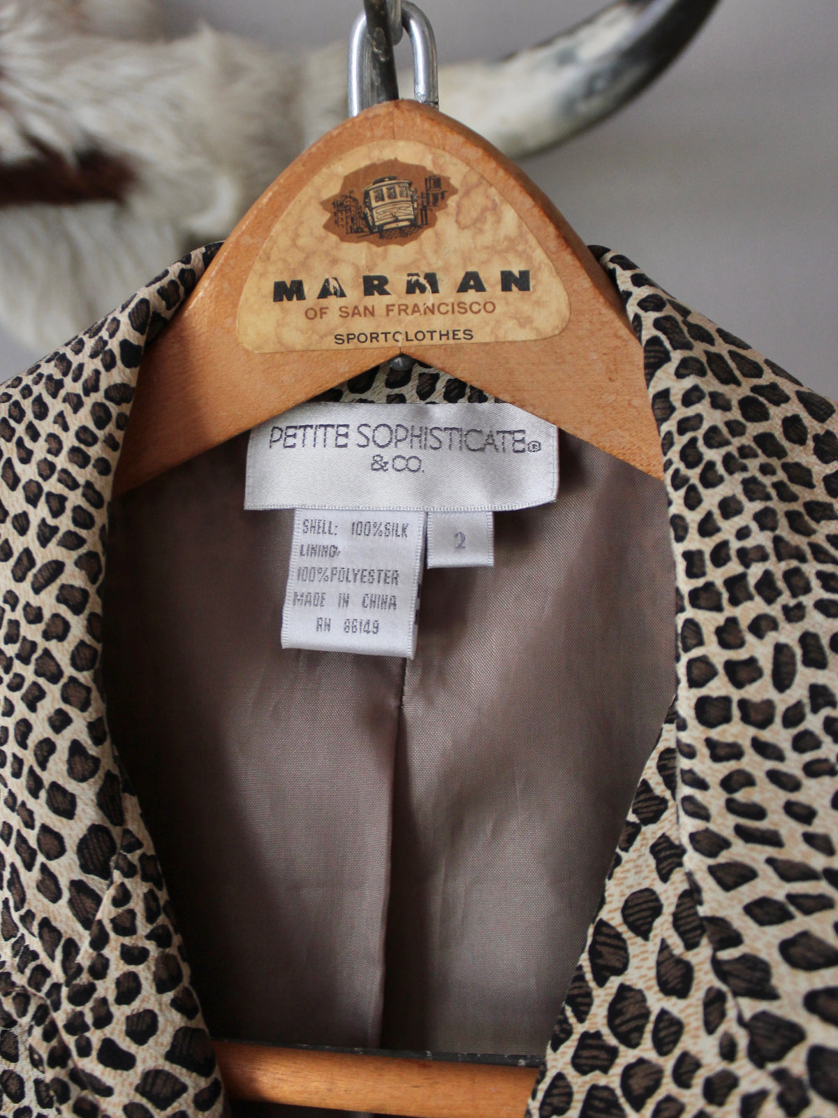 VINTAGE 100% SILK GIRAFFE PRINT JACKET