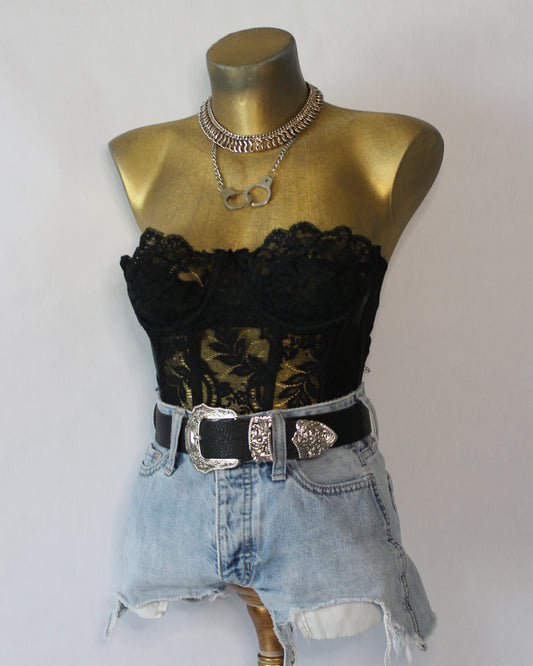 VINTAGE STRAPLESS BLACK LACE BUSTIER