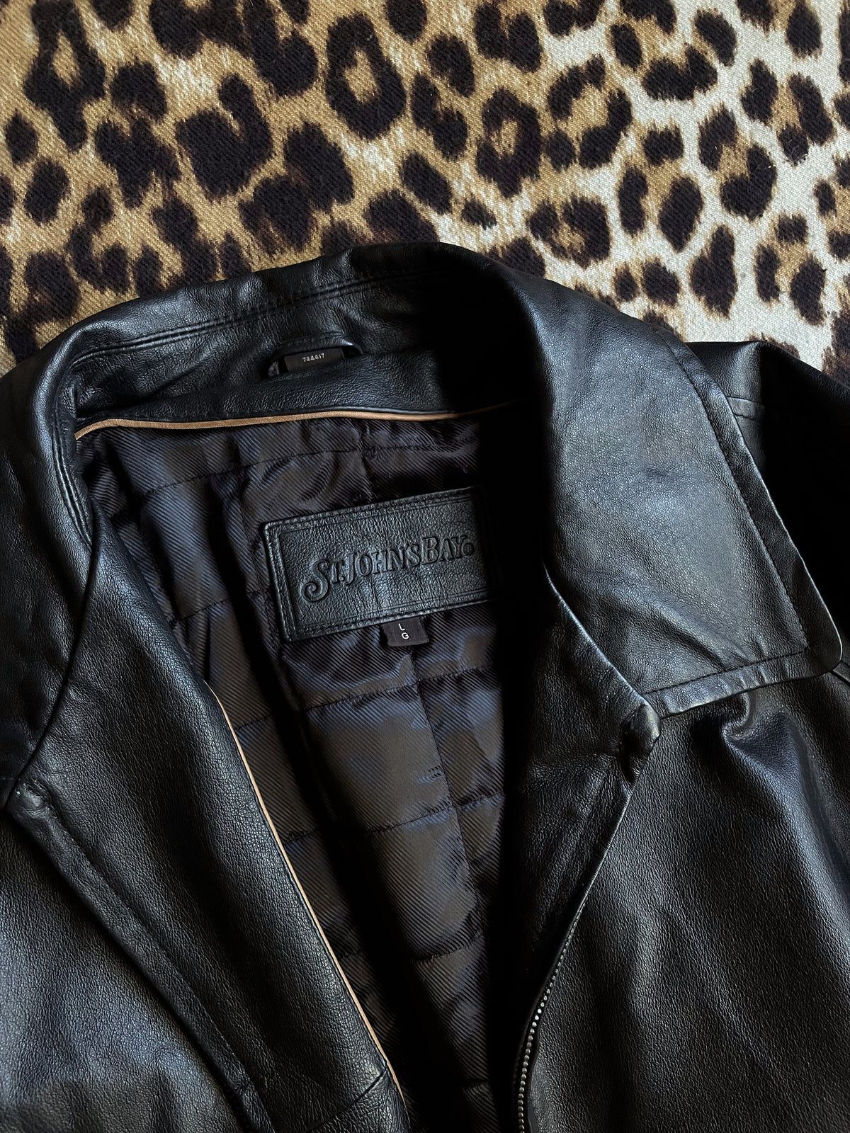 VINTAGE LEATHER BOMBER JACKET
