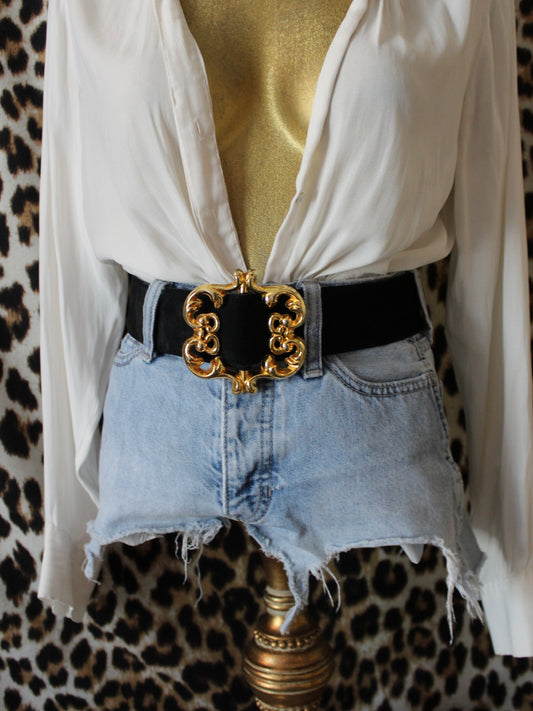 VTG BLACK AND GOLD BELT