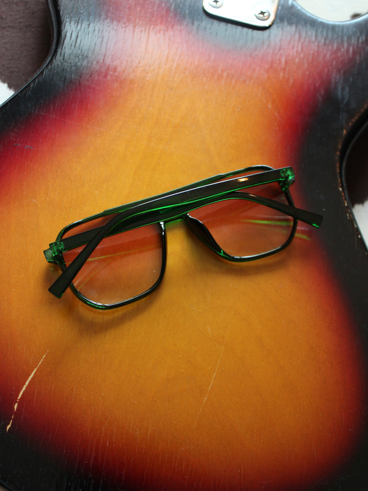 GREEN FRAME AVIATORS