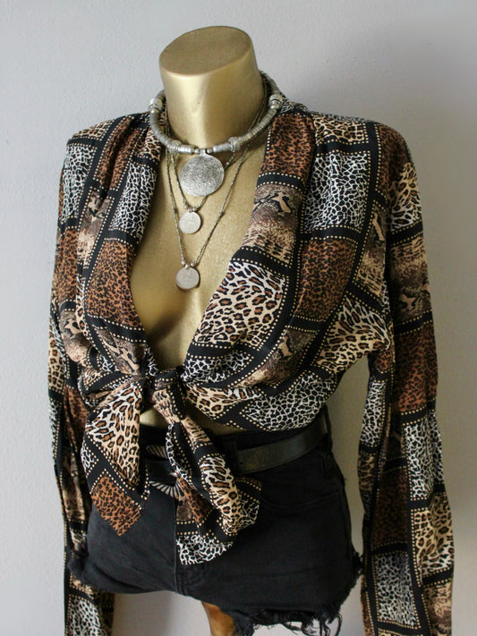 VINTAGE 100% SILK ANIMAL PRINT BUTTON-UP