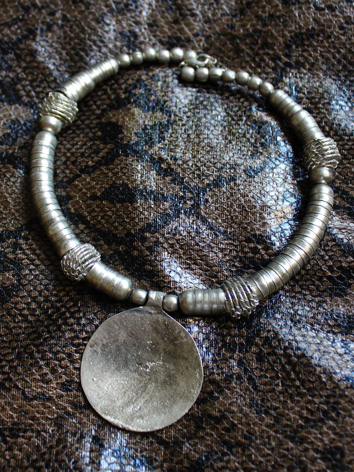 BEADED MEDALLION NECKLACE