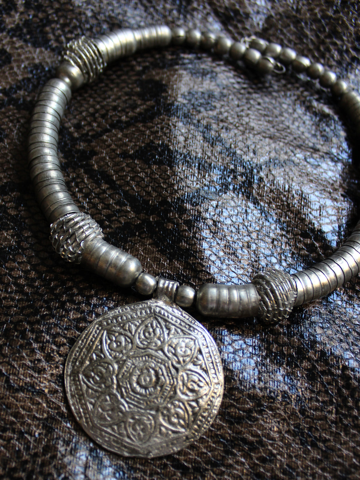 BEADED MEDALLION NECKLACE