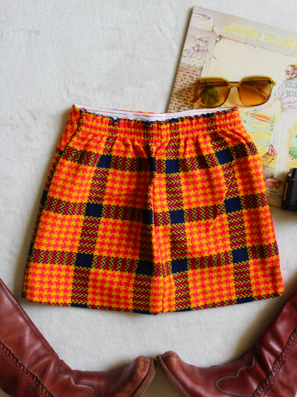 VINTAGE 1970s HOUNDSTOOTH SKORT