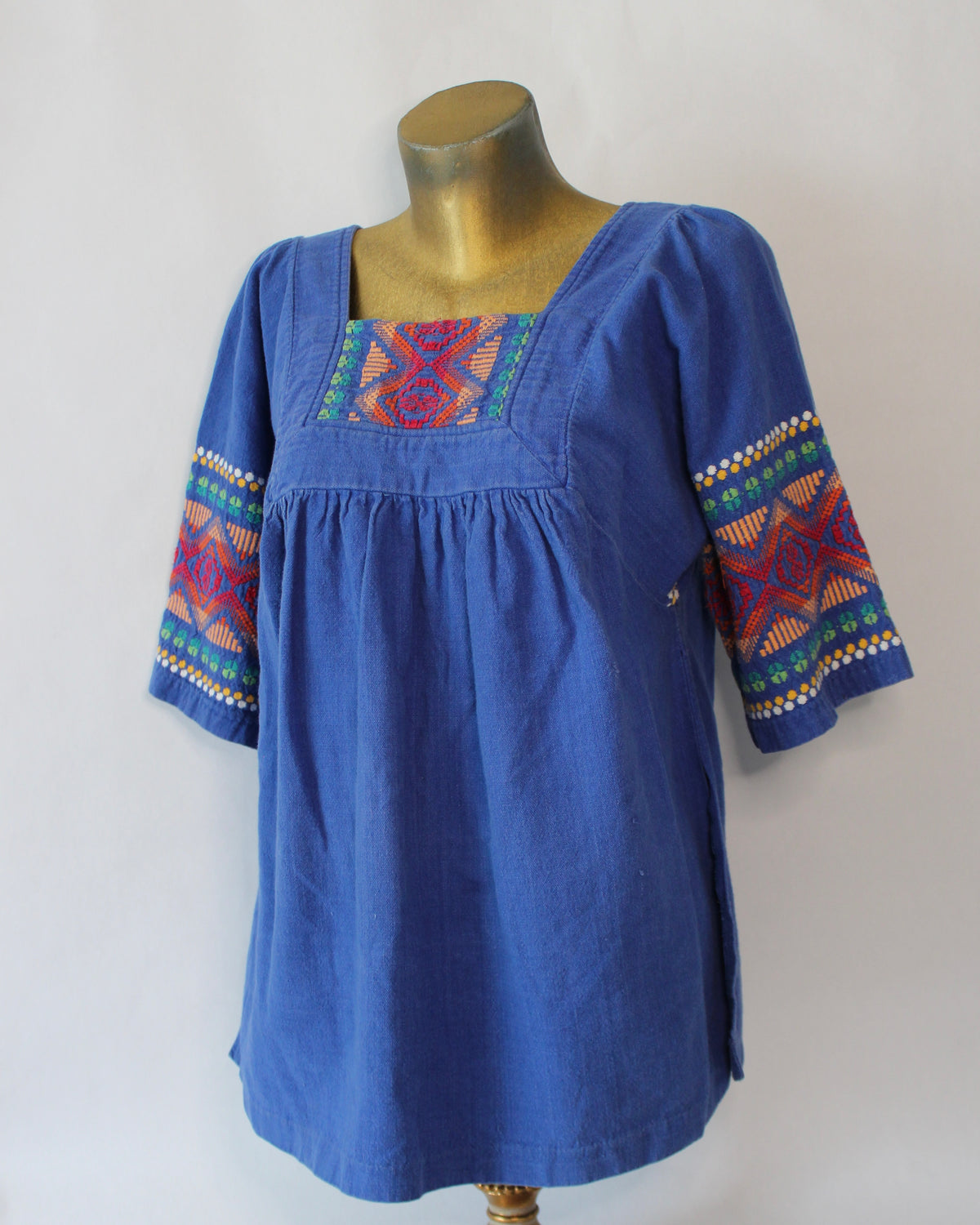 VINTAGE EMBROIDERED PEASANT TOP