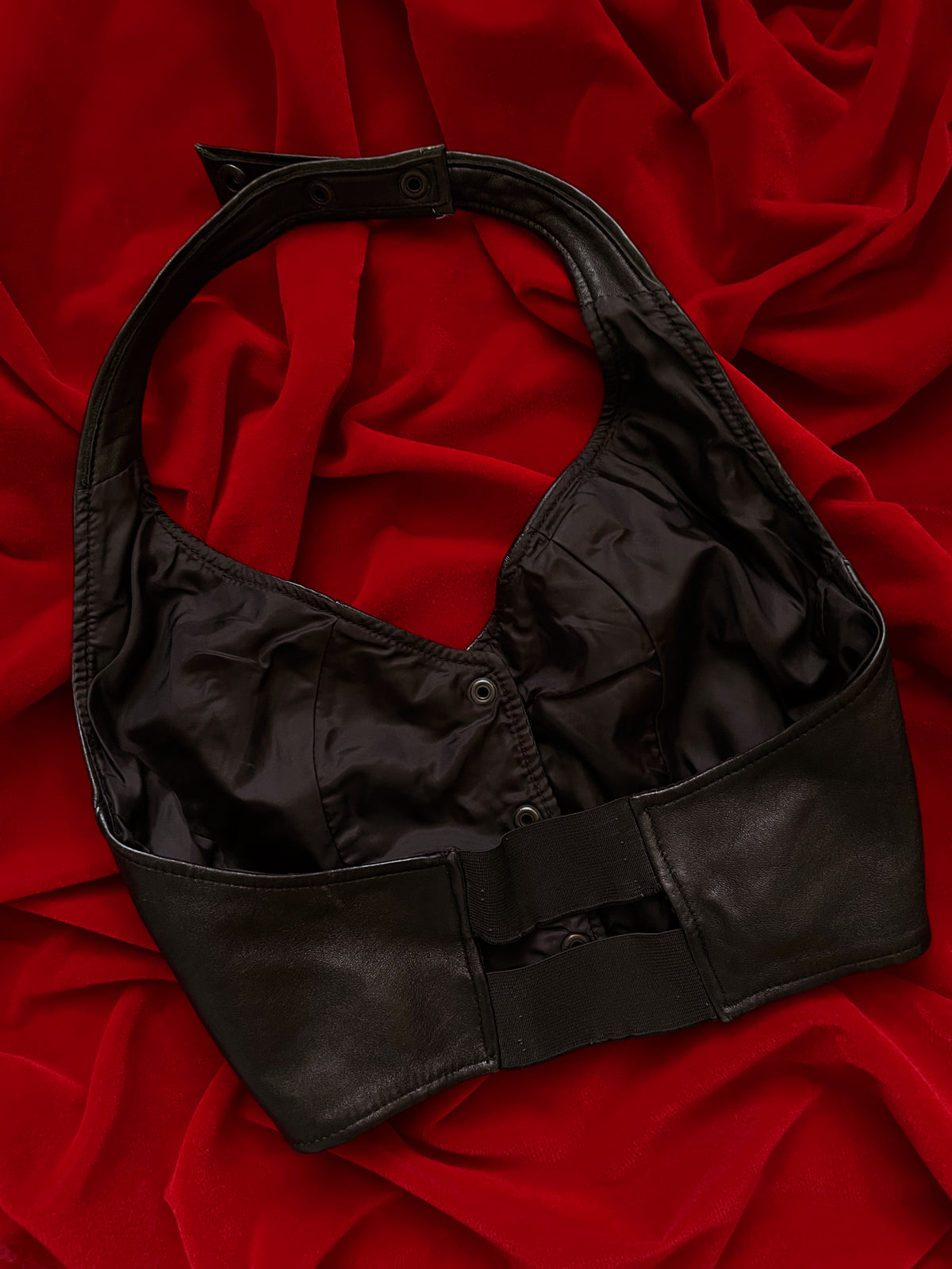 VINTAGE BLACK LEATHER HALTER