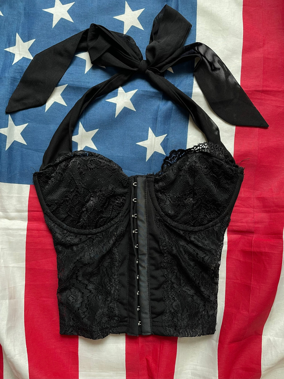 BLACK LACE BUSTIER