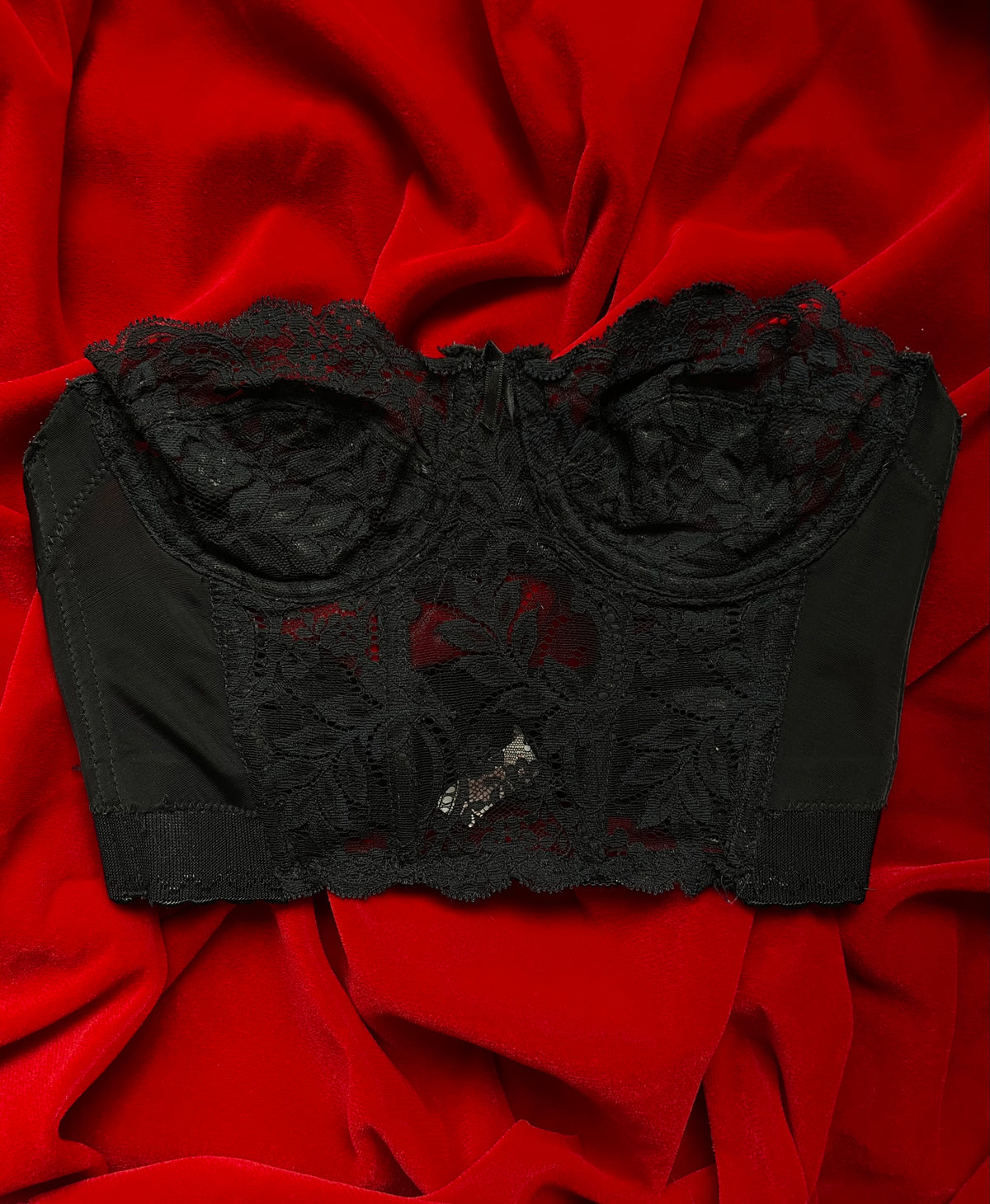 VINTAGE STRAPLESS BLACK LACE BUSTIER