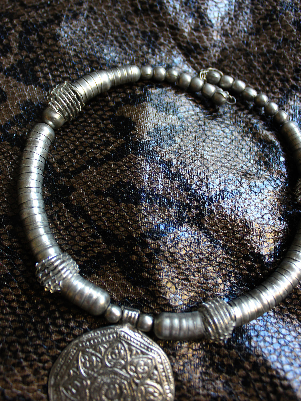 BEADED MEDALLION NECKLACE