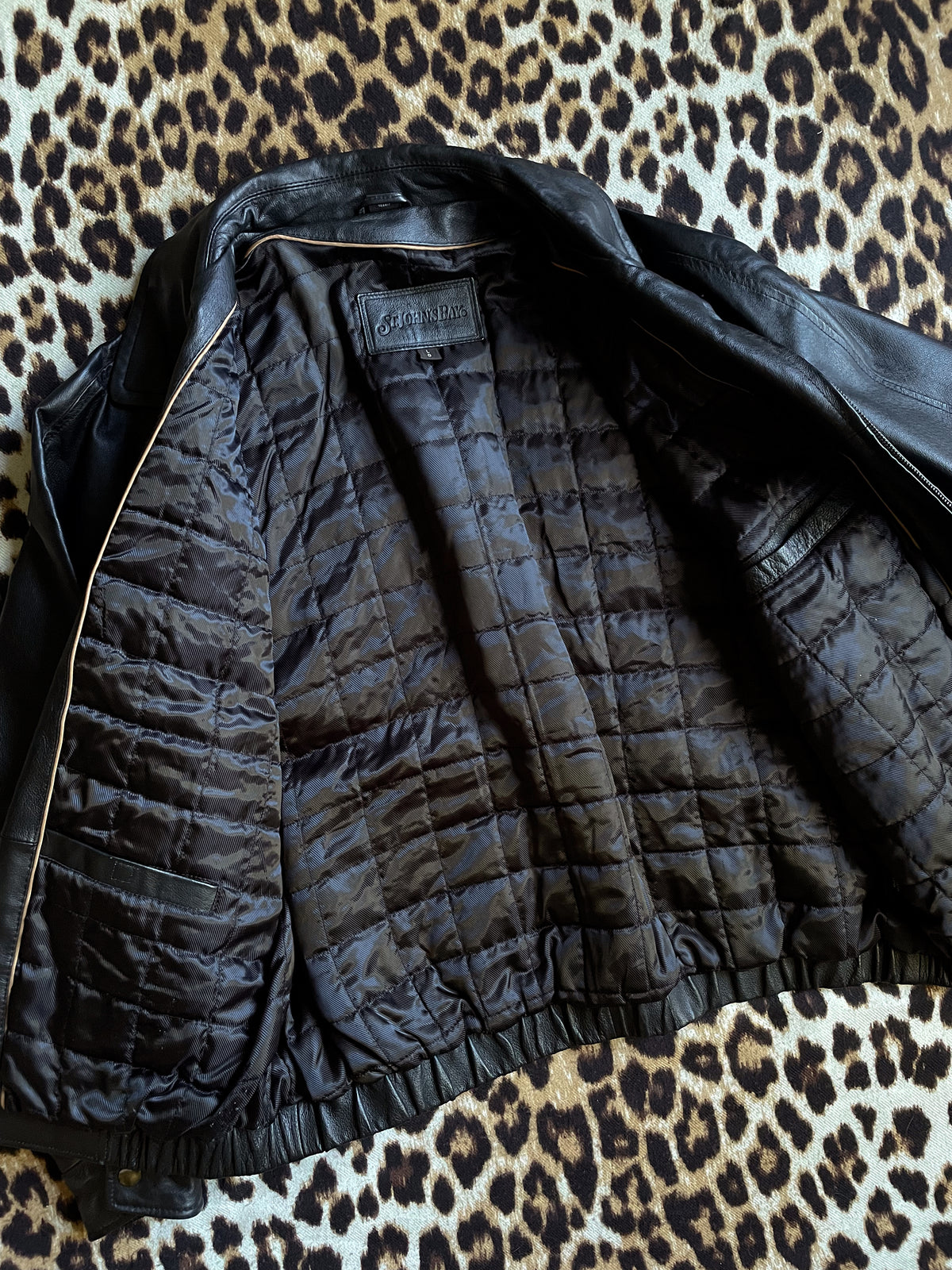 VINTAGE LEATHER BOMBER JACKET