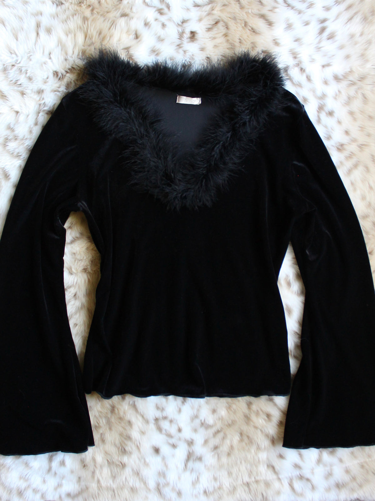 VINTAGE 90’S BLACK VELOUR BELL SLEEVE TOP